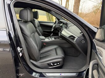 BMW 540d xDrive Touring - 12