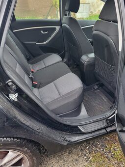 Hyundai i30 1,6 99kW - 12