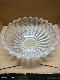 Skleněná mísa - 12