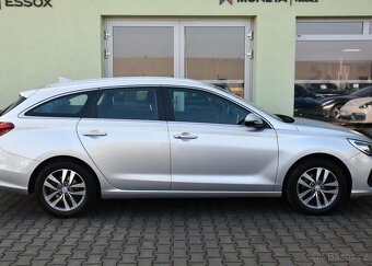 Hyundai i30 1.6CRDi 85kW STYLE ČR - 12