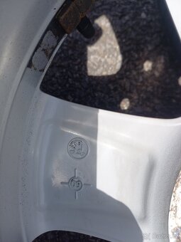 Alu kola Š.Octavia II/VW Caddy + letní pneu 205/60R15 Uniroy - 12
