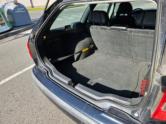 Volvo V40 Combi 1,8i Benzín, 90KW - 12