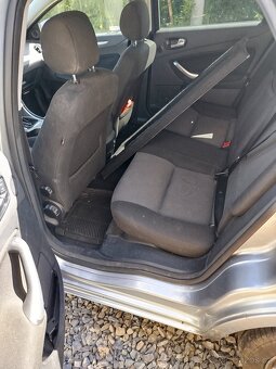Ford Mondeo - 12