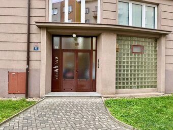 Pronájem bytu 2+1, 70 m² – centrum Hradce Králové, ul. Břeti - 12