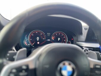 Bmw 540i G30 - 12