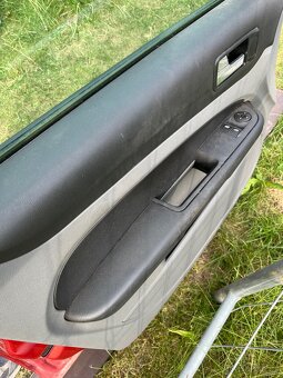 Ford Focus II 1.8 tdci díly - 12