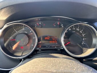 Peugeot 3008 1.6 hdi - 12