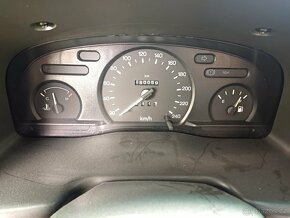 Ford Transit 330L 2.4 TDDi 88kw 8-9 místný - 12