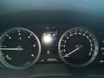 Toyota Land Cruiser 200 4.5 D4-D V8 / 69.850 km / 183kW - 12