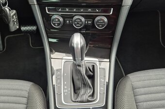 VW Golf VII Variant CUP 1.4TSI 92KW DSG 1.maj servisní kniha - 12