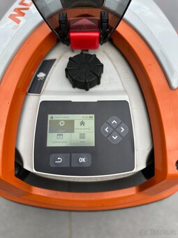 STIHL Robotická sekačka RMI 422 - 12