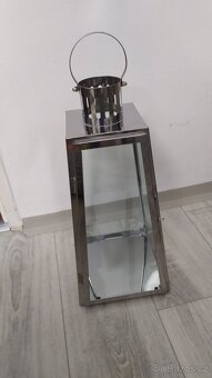 Každý kus za 100.- - 12
