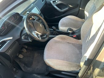 Peugeot 2008 ACTIVE 1,2 Pure Tech 82K Man5 Euro6 - 12