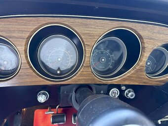 Ford Mustang Mach 1 - 12