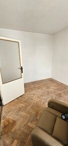 BYT 2+1 68m2 ve Staré Roli s balkonem - 12