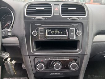 Volkswagen Golf, 1.6 TDI, bílá perleť - 12