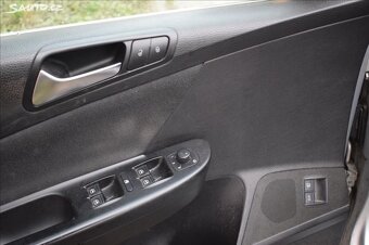 Volkswagen Passat 2,0 TDI COMFORTLINE/2010/FL/ - 12