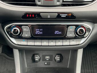 Hyundai i30 1.5T-Gdi 117kW MildHyb Smart - 12
