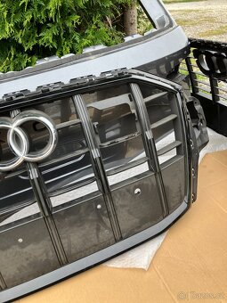 maska mrizka grill audi q7 19- cerna sq7 - 12