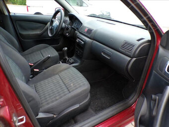 Škoda Octavia 1,9 TDI 1.MAJITEL,TAŽNÉ ZAŘ. - 12