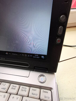 12" Notebook Asus S7F s o 235°otočnou 1.3 mpix webkamerou - 12