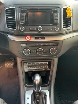 Přidám VW Sharan, 130kw,tažné , BI-Xenon - 12