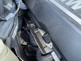 BMW 318i E90 95kW – Manuál 2.0 benzín r.v. 2007 - 12
