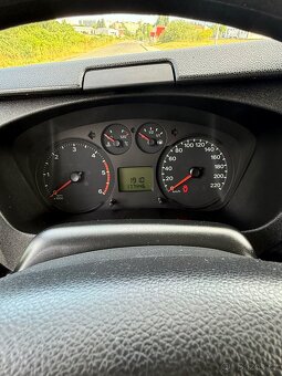 FORD TRANSIT 2.2 TDCI 74 kW, KLIMA, BEZ KOROZE, 3-MÍSTNÉ - 12