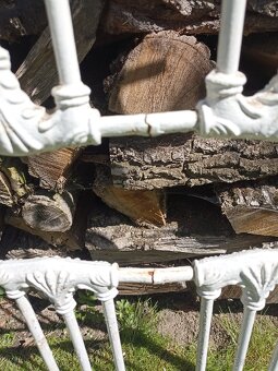 Stará, kovová mřížka s mosaznými prvky - 12