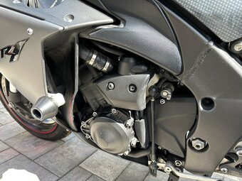 Yamaha YZF-R1 (2013), Akrapovič, 29 600 km – krásný stav - 12