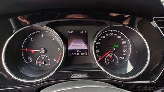 VW Touran 2.0TDI 110kW DSG Highline 1.maj-NEHAV-ČR-DPH - 12