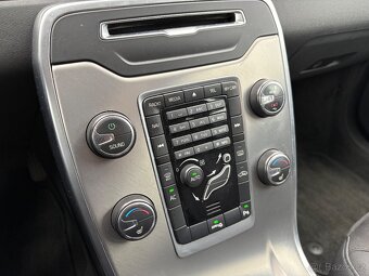 VOLVO V70 2.0 D4 KINETIC //2011 5-VÁLEC NAVIGACE SERVISKA - 12