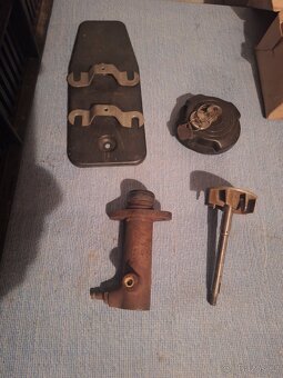 Prodám díly škoda - 12