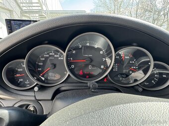 Porsche 911 Carrera GT3 - 12