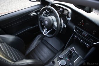 Alfa Romeo Giulia 2.0 Turbo Veloce AT AWD - AJ NA SPLÁTKY - 12