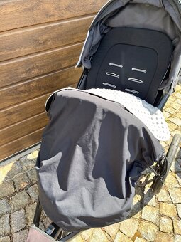 Thule Urban Glide 2 Black 2021 - 12