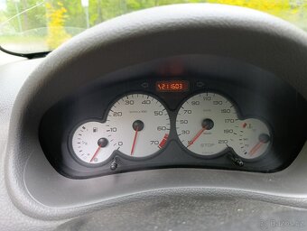 Peugeot 206 1.1 44kW rv. 2004 najeto 211 603 - 12