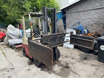 Vysokozdvižný vozík Nissan H01 A15 čelistmi na balíky - 12