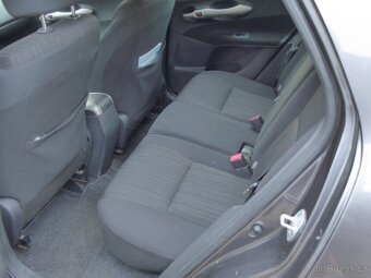 Toyota Auris 1,4 D-4D - 12