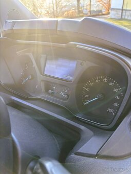 Ford Transit Custom, r.v. 2015, 8 míst k sezení. - 12