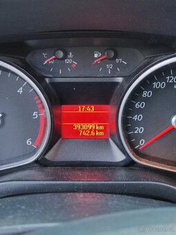 Ford Galaxy 2.0 TDCI - 12