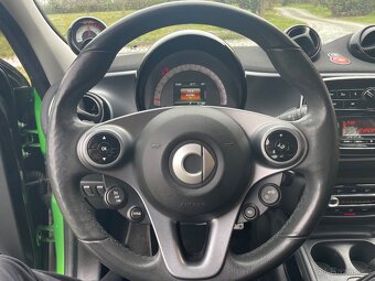 Smart EQ Forfour, SOH 94%, el.střecha, výhřev, první majitel - 12