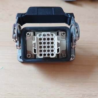 konektory Harting a ILME – 8 ks - 12