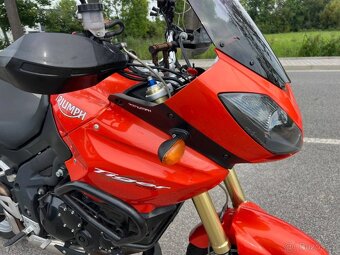 Triumph Tiger 1050 - 12