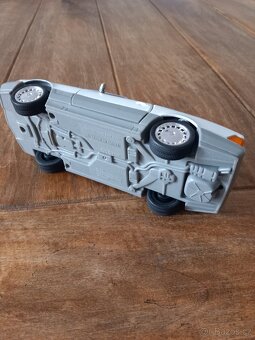 Model Mercedes-Benz Sl 500 R129 žehlička - 12