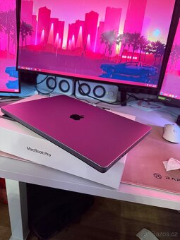 MacBook M1 Pro 16” / 1TB / 16GB Ram / Stříbrný - 12