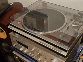 Vynikající gramofon Technics DirectDrive Slim - 12
