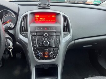 Opel Astra J kombi 1,6 16V, 2015, jen 127 tkm - 12