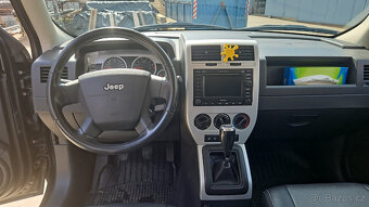 JEEP Patriot 2,4i-4x4 - 12