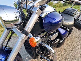 Suzuki Intruder M 800 - 12
